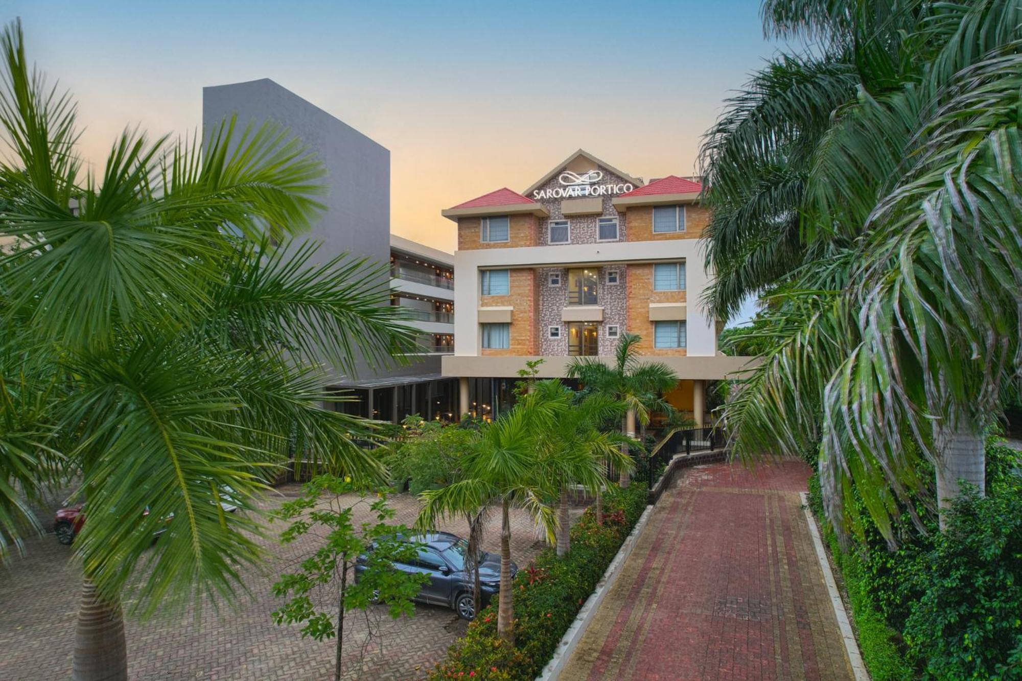 Sarovar Portico Sasangir 萨三吉尔 外观 照片